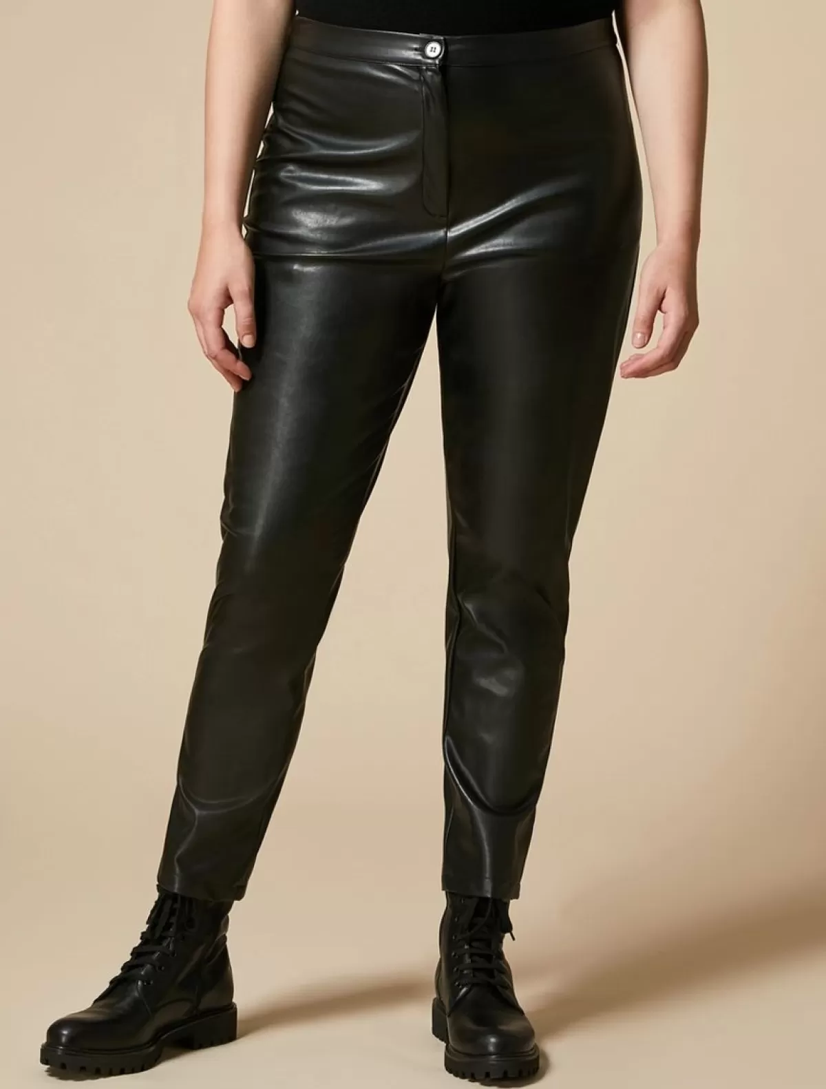 Pantalon Coupe Slim En Tissu Enduit<Marina Rinaldi Sale